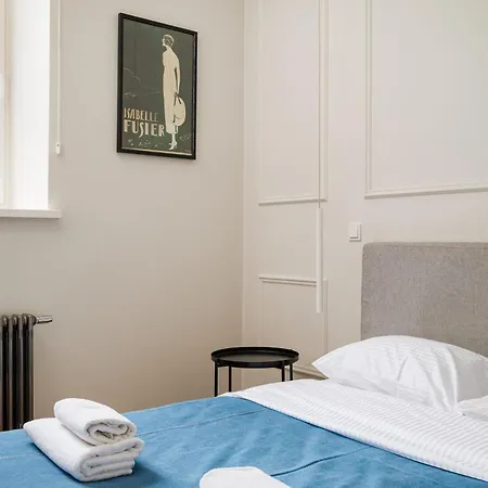 アパート Praga By Bookinghost *