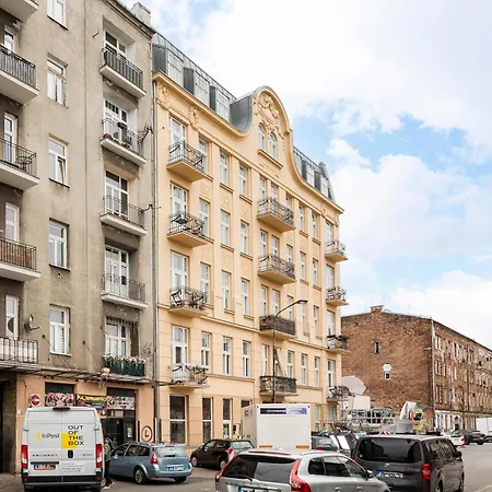 Apartment Praga By Bookinghost