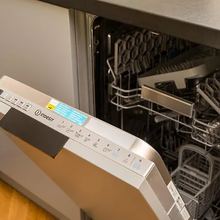 Praga By Bookinghost דירה *